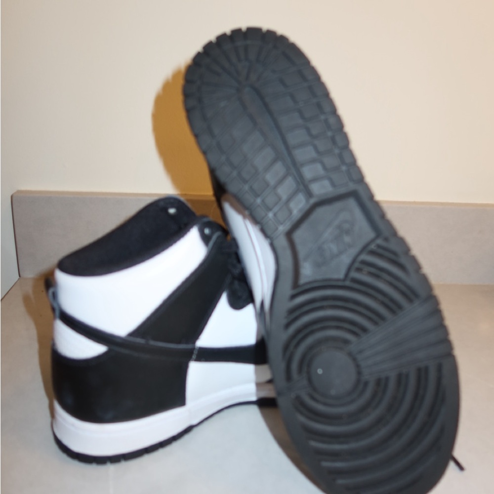 Nike Dunk High Retro - Picture 3 of 4